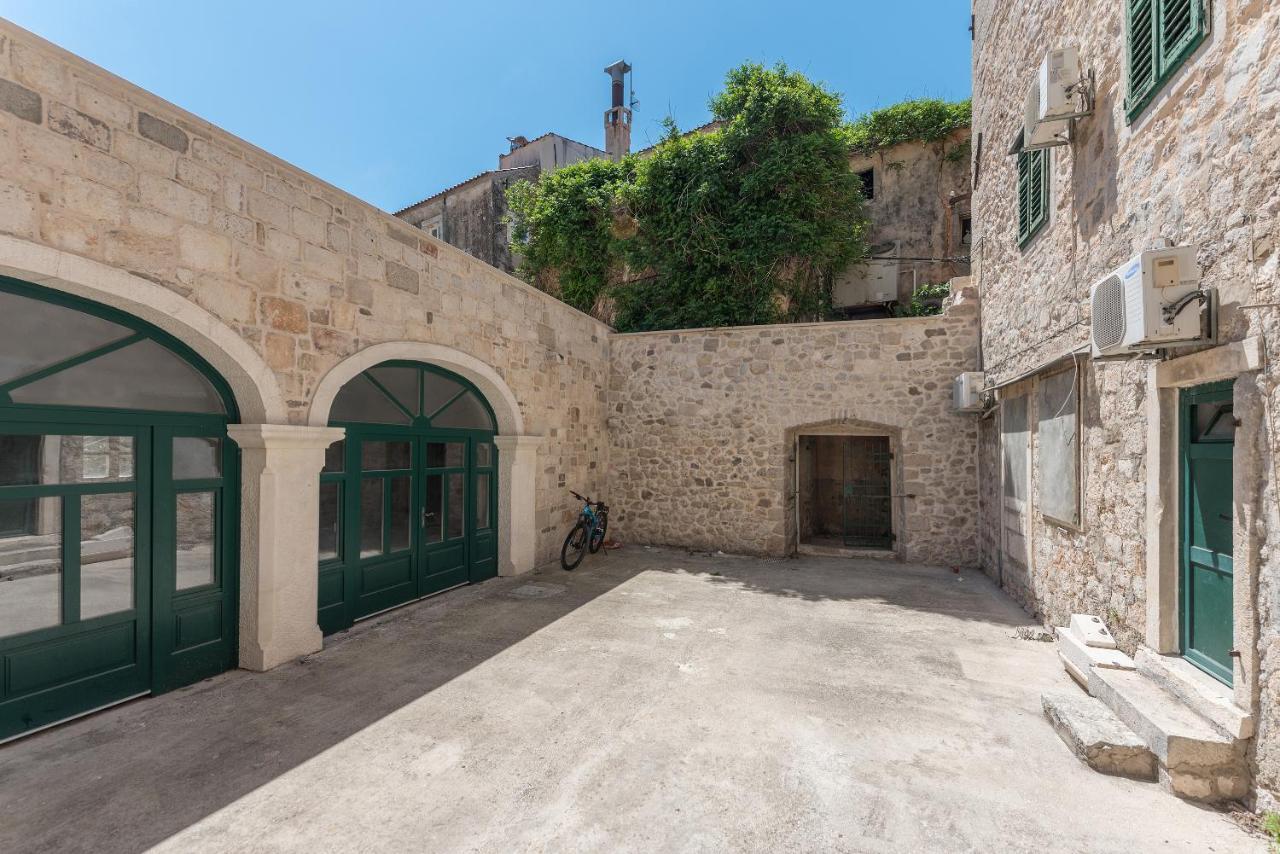 Heritage Palace Listun Makarska Esterno foto